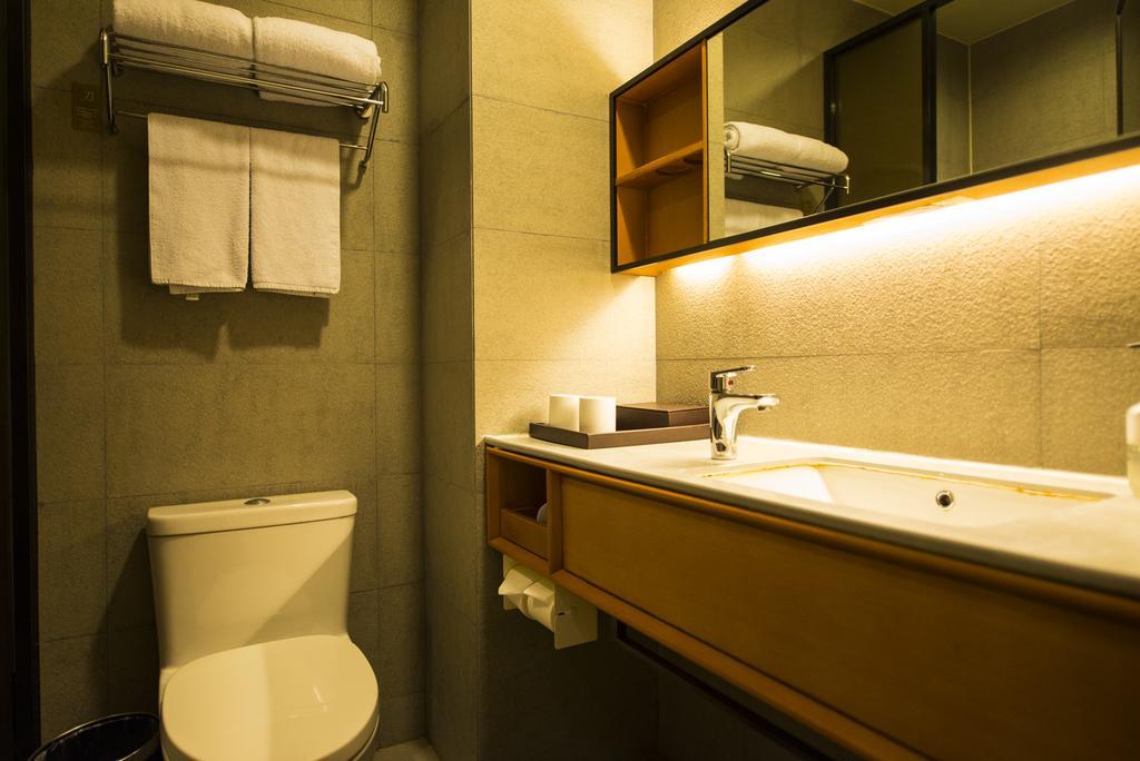 Ji Hotel Chengdu West Hi-Tech Zone Longhu Room photo