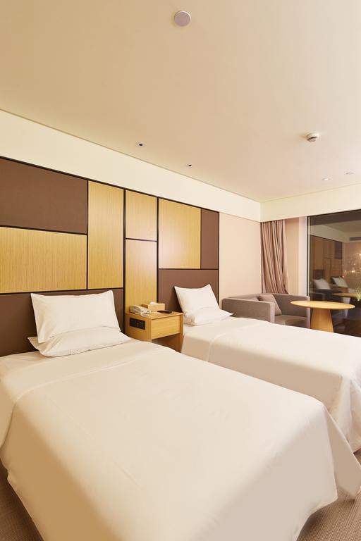 Ji Hotel Chengdu West Hi-Tech Zone Longhu Exterior photo