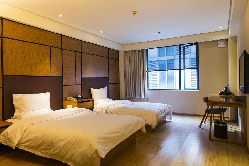 Ji Hotel Chengdu West Hi-Tech Zone Longhu Exterior photo