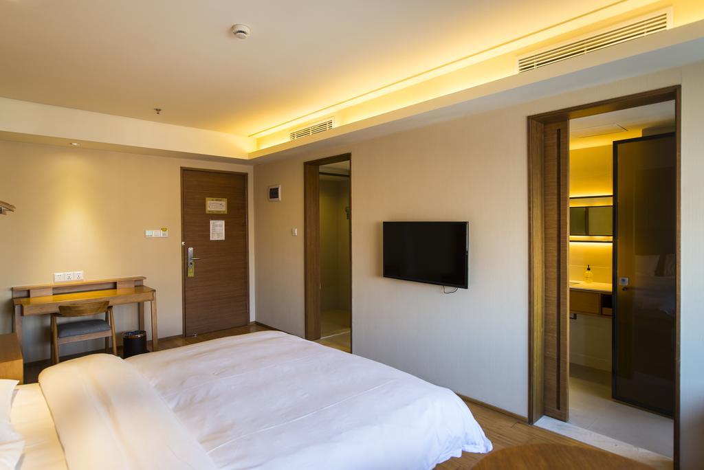 Ji Hotel Chengdu West Hi-Tech Zone Longhu Exterior photo